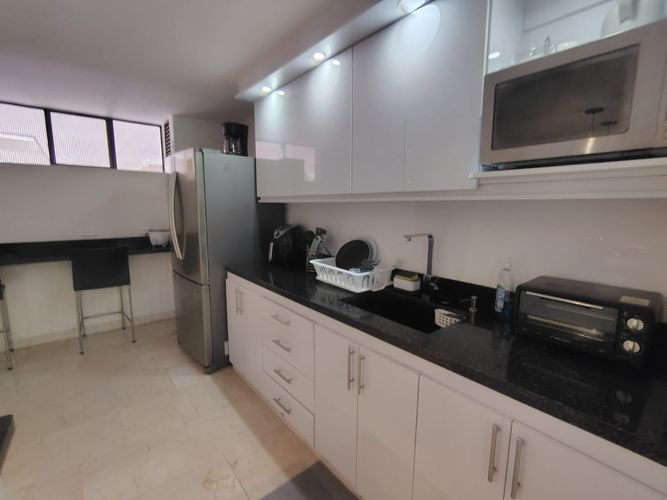 Apartamento de 3 alcobas en arriendo en El Poblado, Medellín, 104 m² · foto 14 de 15