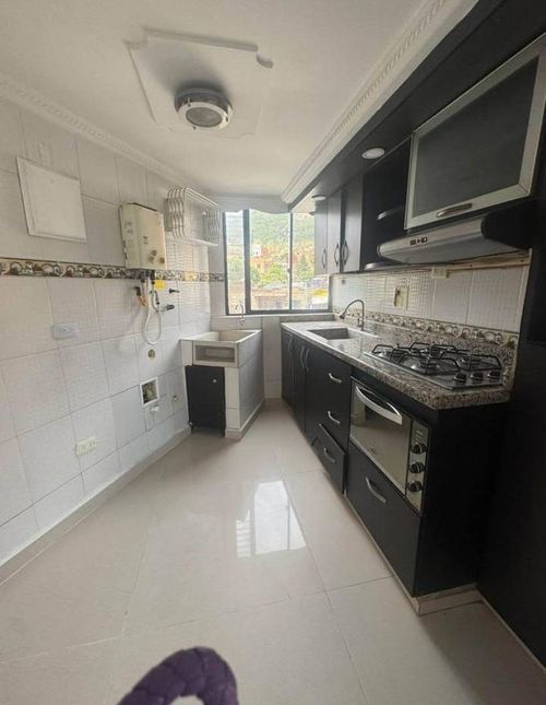 Apartamento de 3 alcobas en venta en Bellavista, Bello, 85 m² · foto 2 de 8