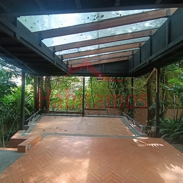 Apartamento en arriendo en El Tesoro, Medellín · foto 3 de 17