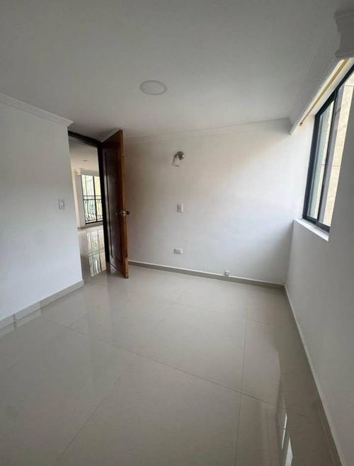 Apartamento de 3 alcobas en venta en Bellavista, Bello, 85 m² · foto 8 de 8