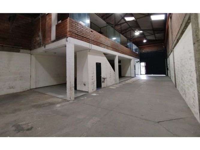 Bodega en arriendo en El Chagualo, Medellín, 500 m² · foto 5 de 12
