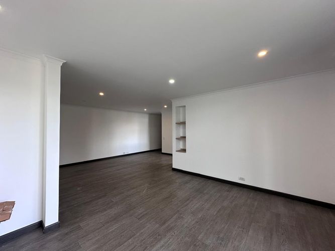 Apartamento de 3 alcobas en arriendo en El Poblado, Medellín, 130 m² · foto 4 de 19