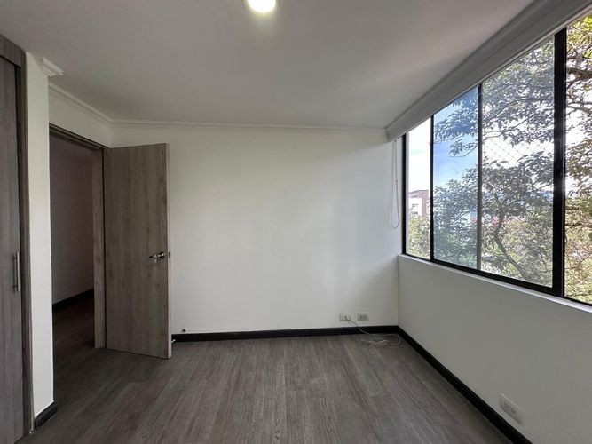 Apartamento de 3 alcobas en arriendo en El Poblado, Medellín, 130 m² · foto 17 de 19