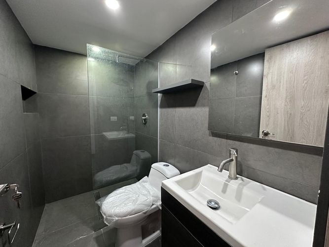 Apartamento de 3 alcobas en arriendo en El Poblado, Medellín, 130 m² · foto 18 de 19