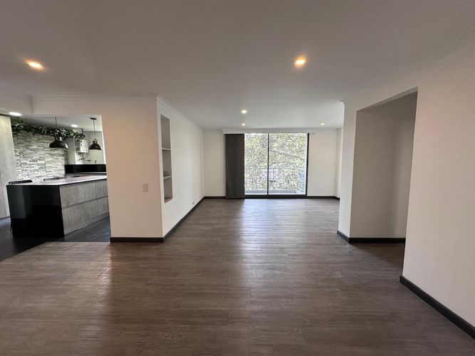 Apartamento de 3 alcobas en arriendo en El Poblado, Medellín, 130 m² · foto 2 de 19