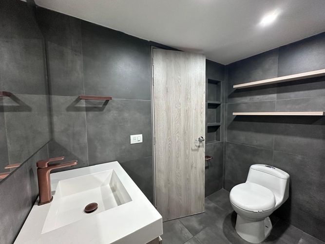 Apartamento de 3 alcobas en arriendo en El Poblado, Medellín, 130 m² · foto 19 de 19