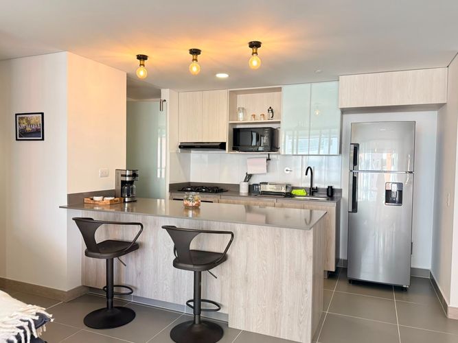 Apartamento de 2 alcobas en arriendo en Loma Benedictinos, Medellín, 80 m² · foto 2 de 17