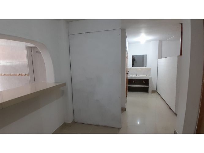 Local en arriendo en Boston, Medellín, 120 m² · foto 3 de 24