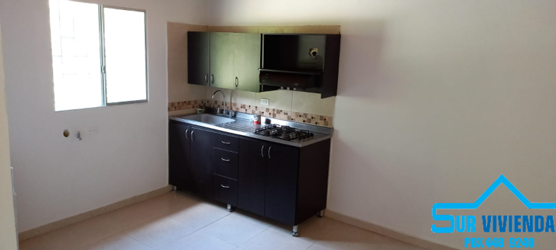 Casa de 3 alcobas en arriendo en La Mina, Envigado, 200 m² · foto 2 de 12