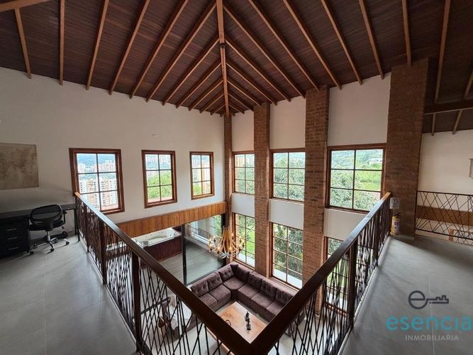 Casa de 3 alcobas en arriendo en Las Antillas, Envigado, 700 m² · foto 12 de 24