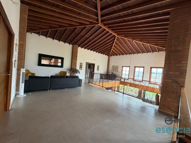 Casa de 3 alcobas en arriendo en Las Antillas, Envigado, 700 m² · foto 13 de 24