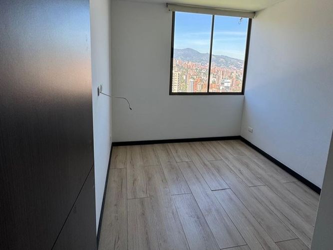 Apartamento de 2 alcobas en arriendo en El Poblado, Medellín, 67 m² · foto 6 de 10