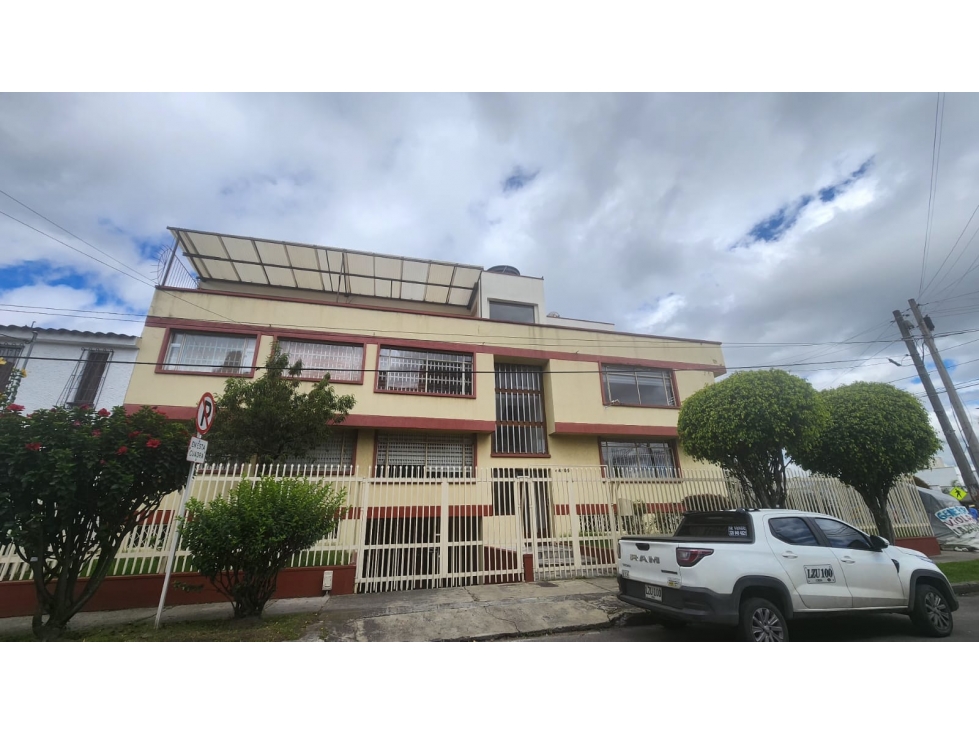Apartamento en venta en Quinta Paredes, Bogotá · foto 2 de 20