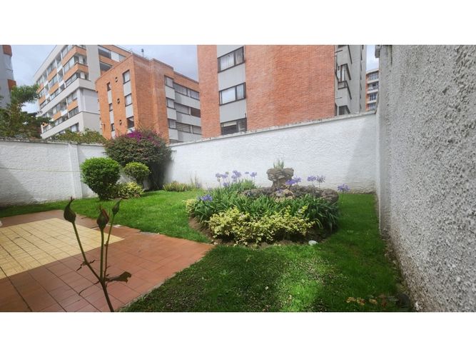 Casa de 4 alcobas en venta en Cedritos, Bogotá, 390 m² · foto 4 de 16