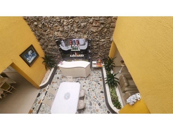 Casa de 4 alcobas en venta en Cedritos, Bogotá, 390 m² · foto 8 de 16