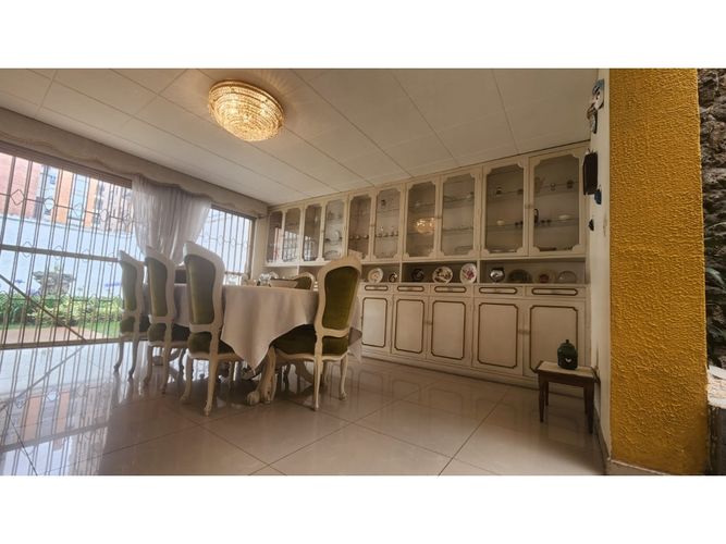 Casa de 4 alcobas en venta en Cedritos, Bogotá, 390 m² · foto 11 de 16