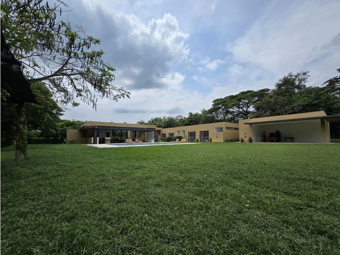 Casa de 4 alcobas en venta en Piamonte, Girardot, 722 m² · foto 22 de 24