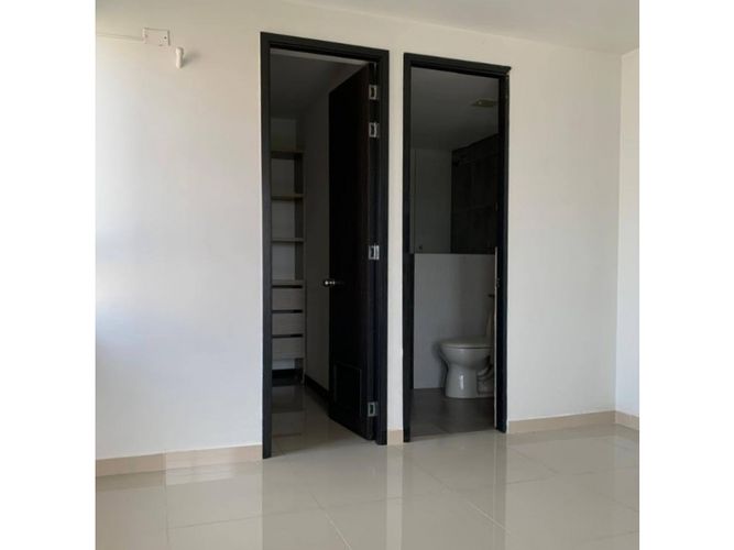 Apartamento de 3 alcobas en venta en Parcelacion Piedra Grande, Cali, 94 m² · foto 3 de 4
