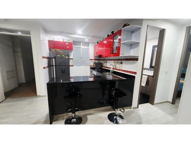 Apartamento de 3 alcobas en venta en Aqualina Orange, Girardot, 87 m² · foto 2 de 13