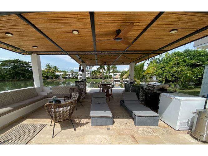 Casa de 5 alcobas en venta en Girardot, Girardot, 700 m² · foto 13 de 19