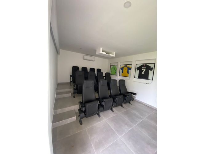 Casa de 5 alcobas en venta en Girardot, Girardot, 700 m² · foto 15 de 19