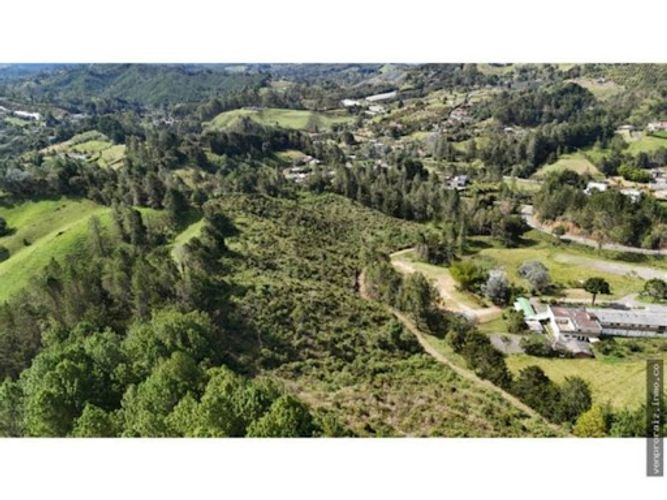 Lote en venta en La Ceja, 38400 m² · foto 6 de 9