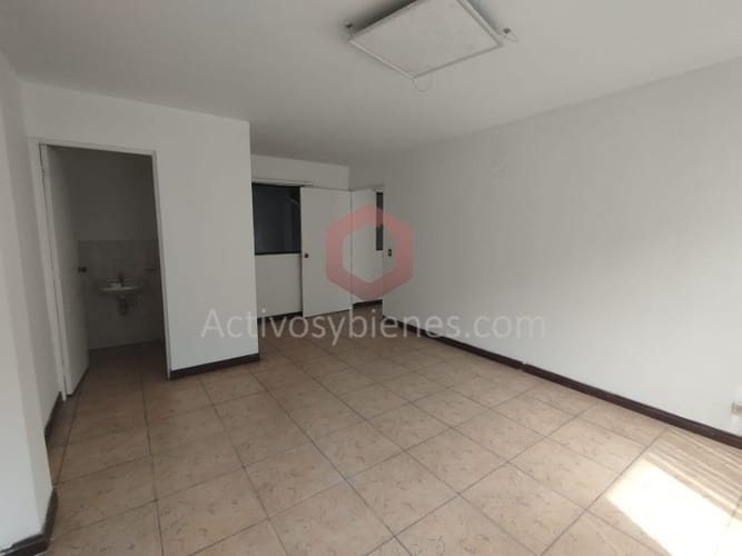 Bodega en arriendo en Colombia, Medellín, 350 m² · foto 10 de 21