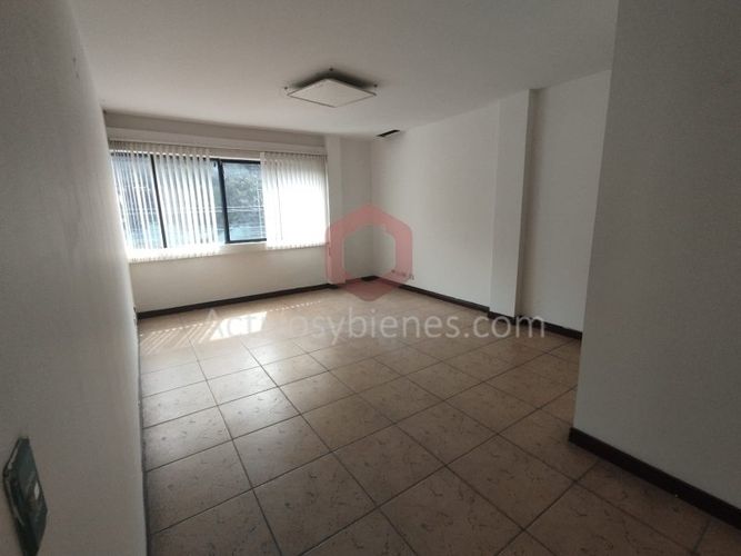 Bodega en arriendo en Colombia, Medellín, 350 m² · foto 12 de 21