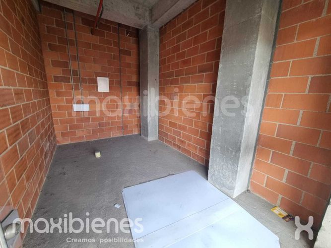 Local en arriendo en Los Alcazares, Sabaneta, 17 m² · foto 2 de 7