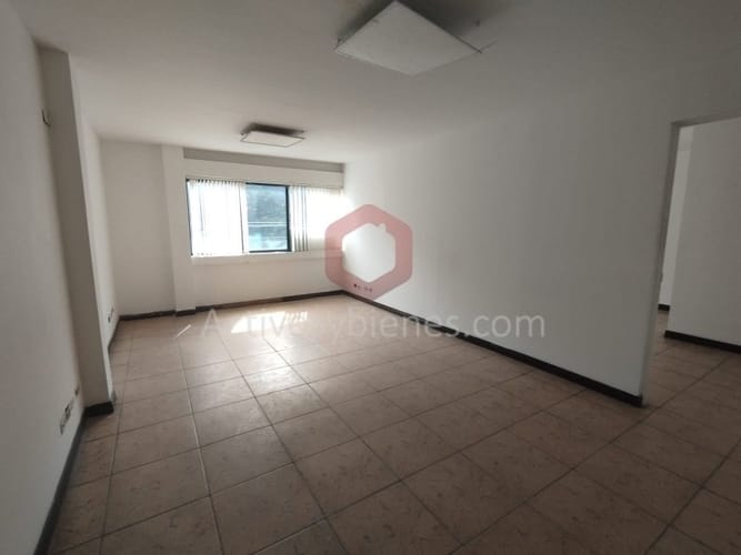 Bodega en arriendo en Colombia, Medellín, 350 m² · foto 13 de 21