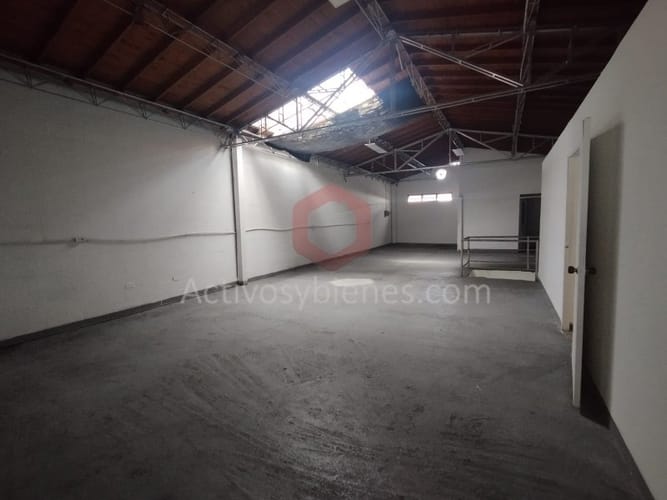 Bodega en arriendo en Colombia, Medellín, 350 m² · foto 18 de 21