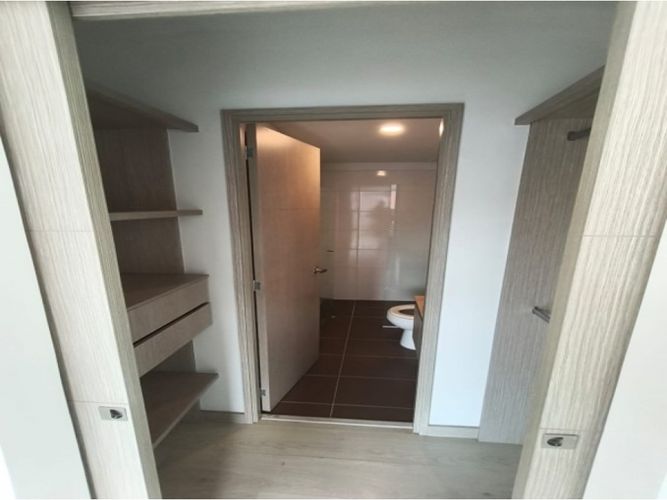 Apartamento en venta en Tres Esquinas, Envigado · foto 7 de 19