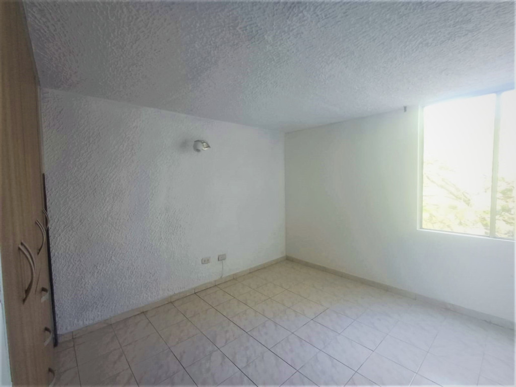 Apartamento en venta en Ciudad Los Alamos, Cali · foto 8 de 24
