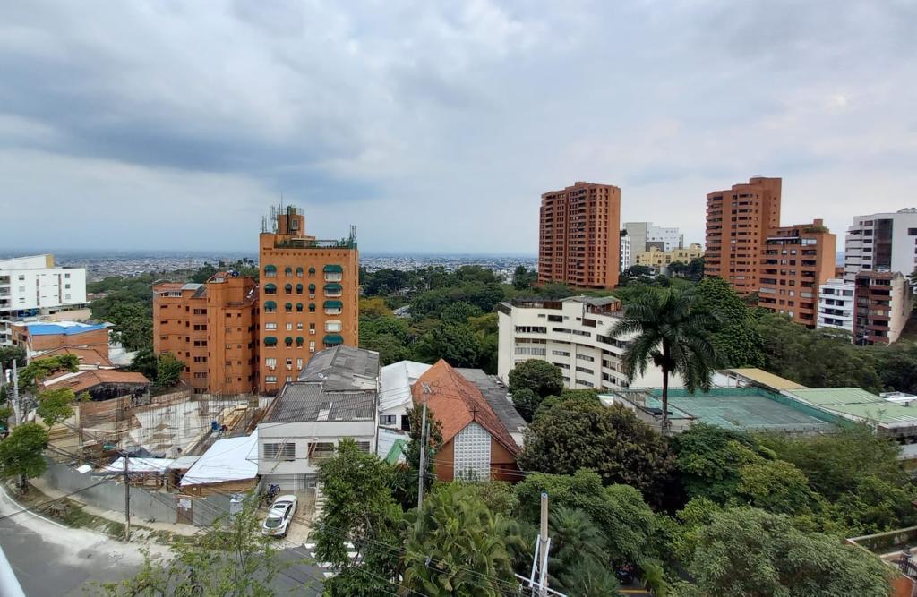 Apartamento en Arriendo en Arboledas, Cali