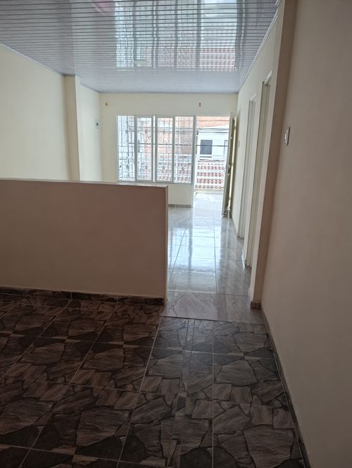Casa de 6 alcobas en venta en Ciudadela Floralia, Cali, 140 m² · foto 16 de 18