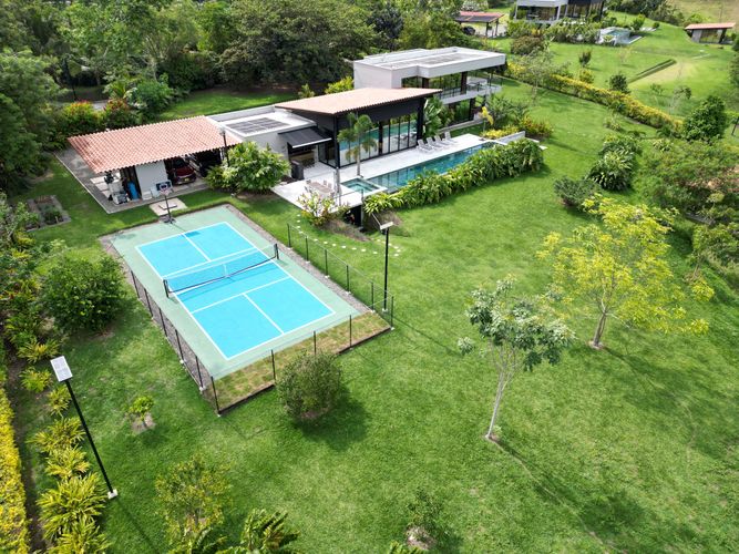 Casa de 4 alcobas en venta en Maravelez, Armenia, 10 m² · foto 3 de 24