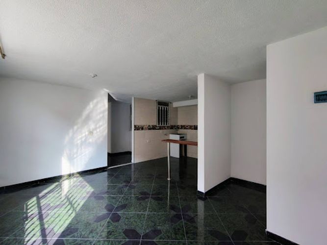 Apartamento de 3 alcobas en venta en Cr. La Grandeza Et. I, Soacha, 57 m² · foto 2 de 24