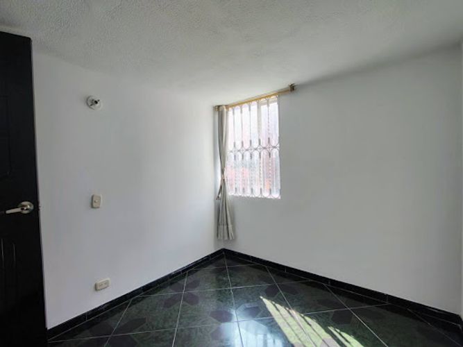 Apartamento de 3 alcobas en venta en Cr. La Grandeza Et. I, Soacha, 57 m² · foto 14 de 24