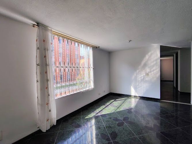 Apartamento de 3 alcobas en venta en Cr. La Grandeza Et. I, Soacha, 57 m² · foto 19 de 24