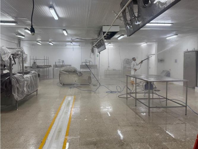 Bodega en arriendo en La Flora, Cali, 849 m² · foto 2 de 16