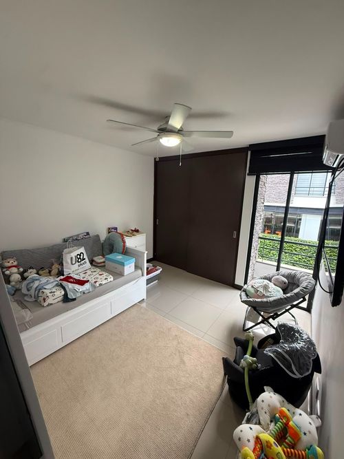 Casa de 4 alcobas en venta en Anillo Vial, Floridablanca, 256 m² · foto 12 de 22