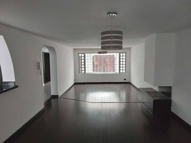 Casa de 5 alcobas en arriendo en Las Margaritas, Bogotá, 320 m² · foto 4 de 20