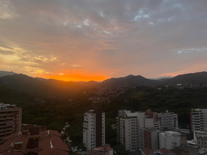 Apartamento de 3 alcobas en venta en Santa Teresita, Cali, 156 m² · foto 2 de 24