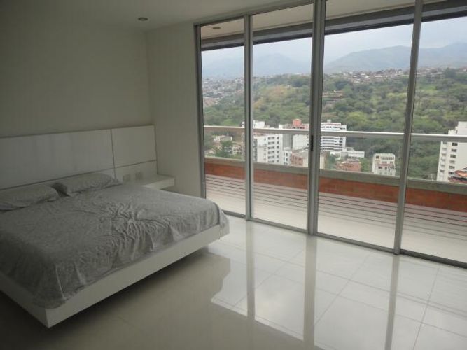 Apartamento de 3 alcobas en venta en Santa Teresita, Cali, 156 m² · foto 7 de 24