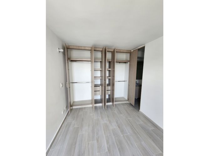 Apartamento de 3 alcobas en venta en Varsovia, Ibagué, 71 m² · foto 13 de 17