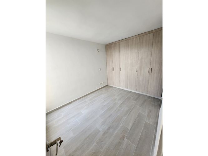 Apartamento de 3 alcobas en venta en Varsovia, Ibagué, 71 m² · foto 15 de 17