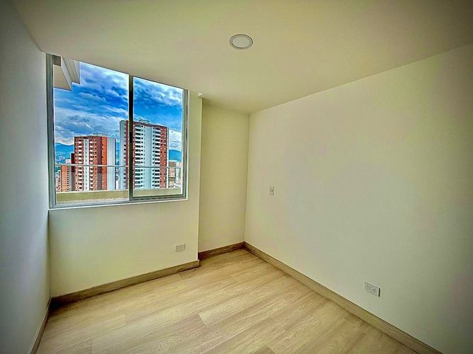 Apartamento de 2 alcobas en venta en Las Lomitas, Sabaneta, 75 m² · foto 10 de 18