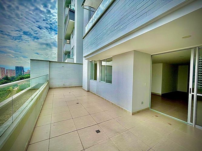 Apartamento de 2 alcobas en venta en Las Lomitas, Sabaneta, 75 m² · foto 16 de 18