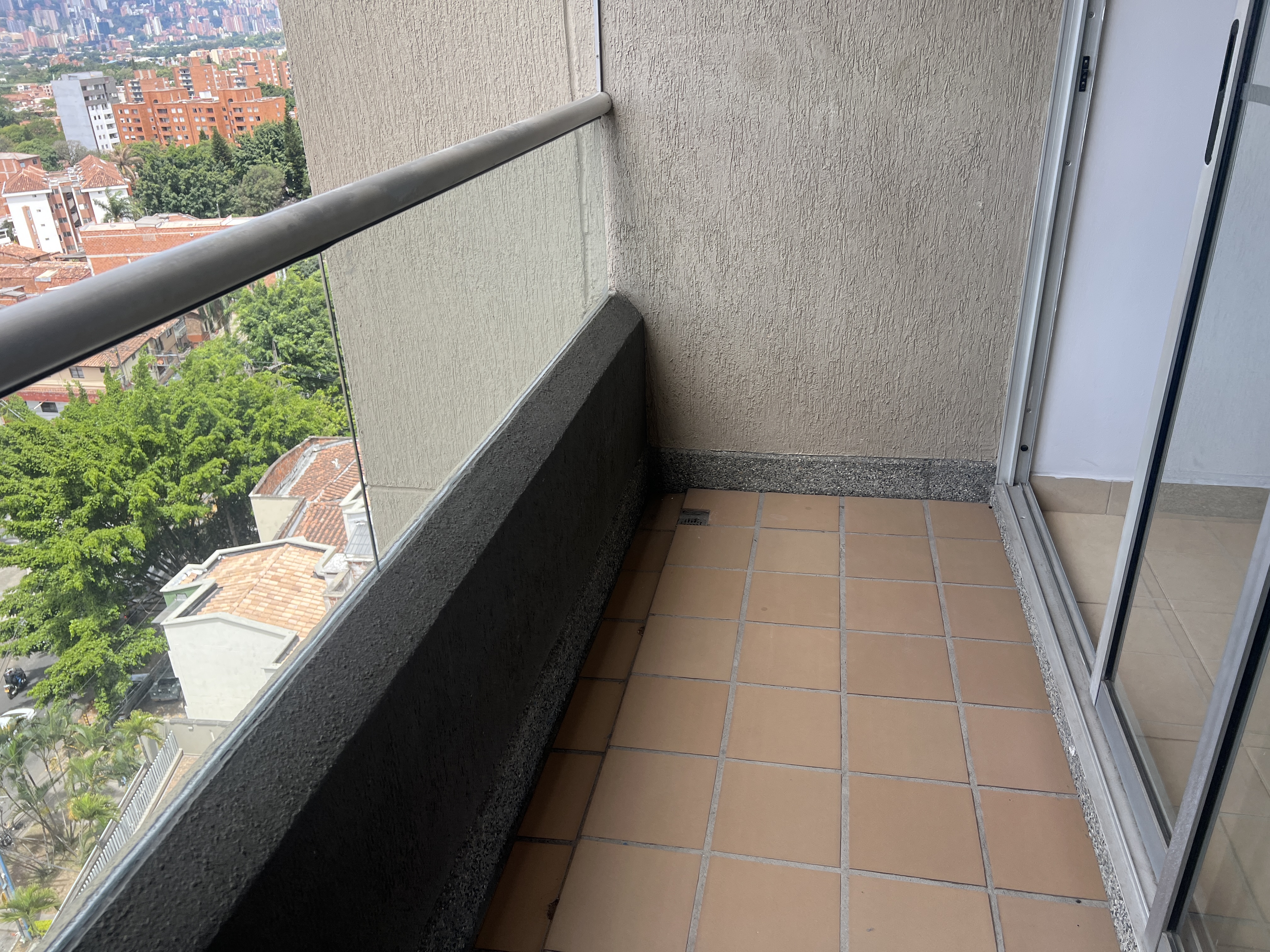 Apartamento en venta en Belén Los Alpes, Medellín 2