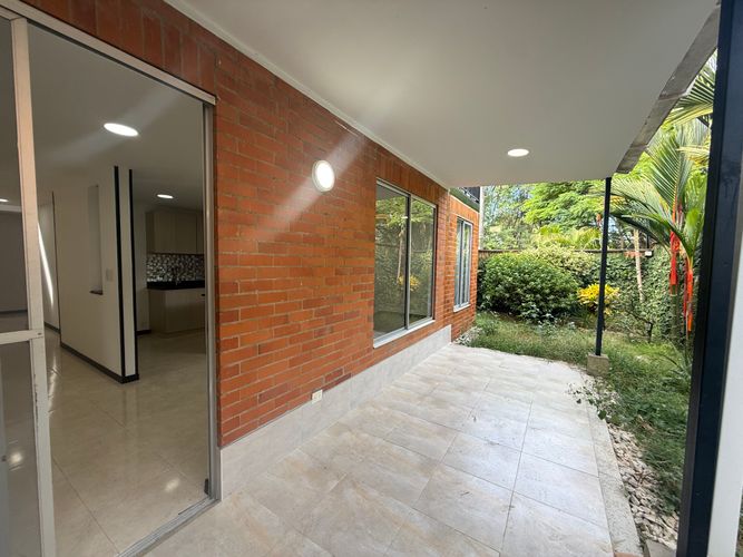 Casa de 4 alcobas en venta en El Castillo, Jamundí, 270 m² · foto 16 de 16